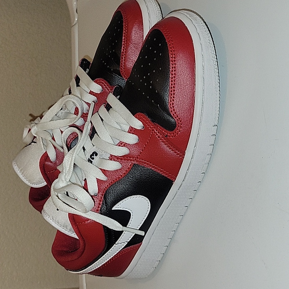 Air Jordan 1 Low Chicago Flip Red Wmns